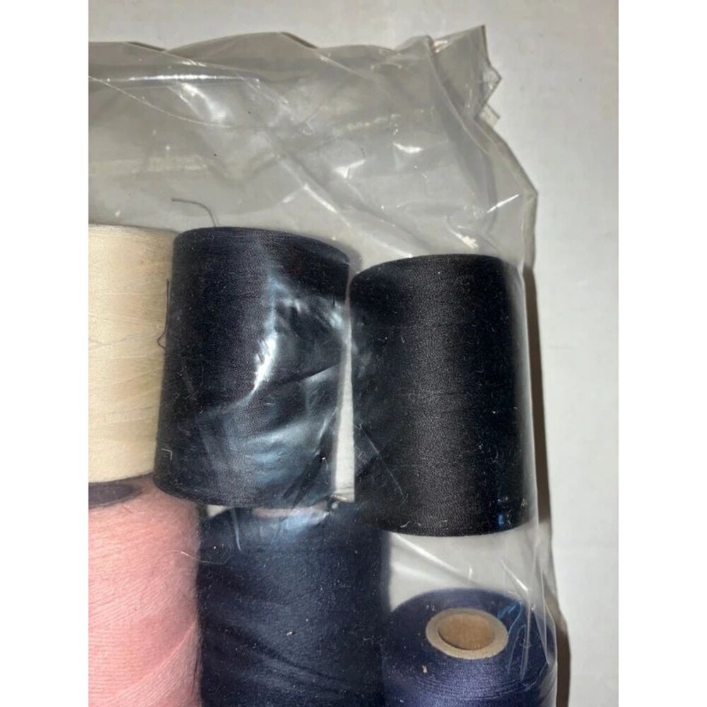 Assorted threads: - Picture 9 of 10